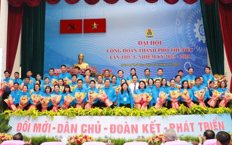 Đồng chí Võ Minh Thanh Tùng tái đắc cử Chủ tịch Liên đoàn Lao động thành phố Thủ Đức